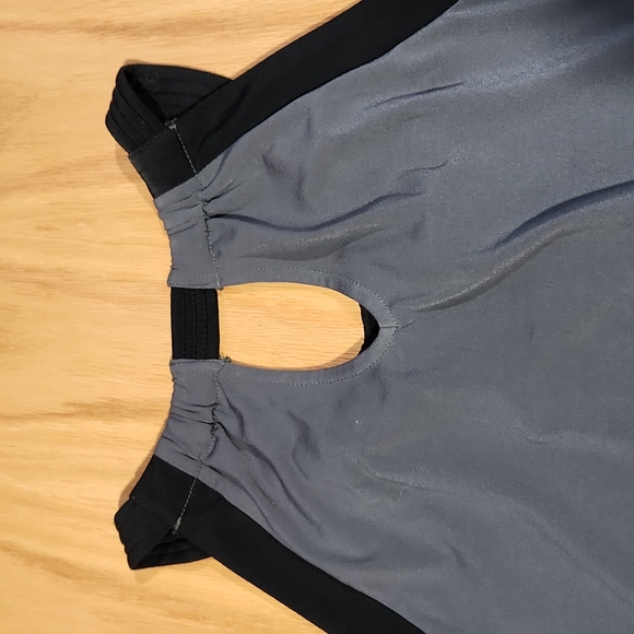 Banana Rebulic Top - Picture 3 of 3